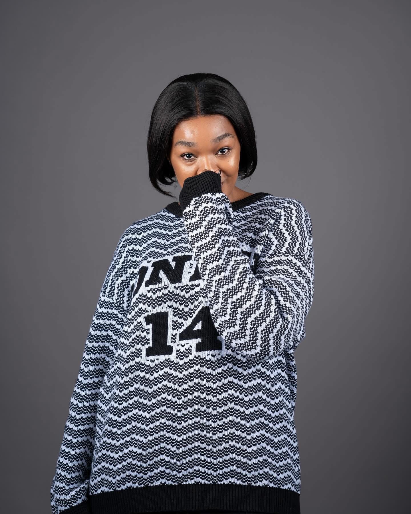 Konkhe 14 Unisex jersey “Umthungo” - Black & white