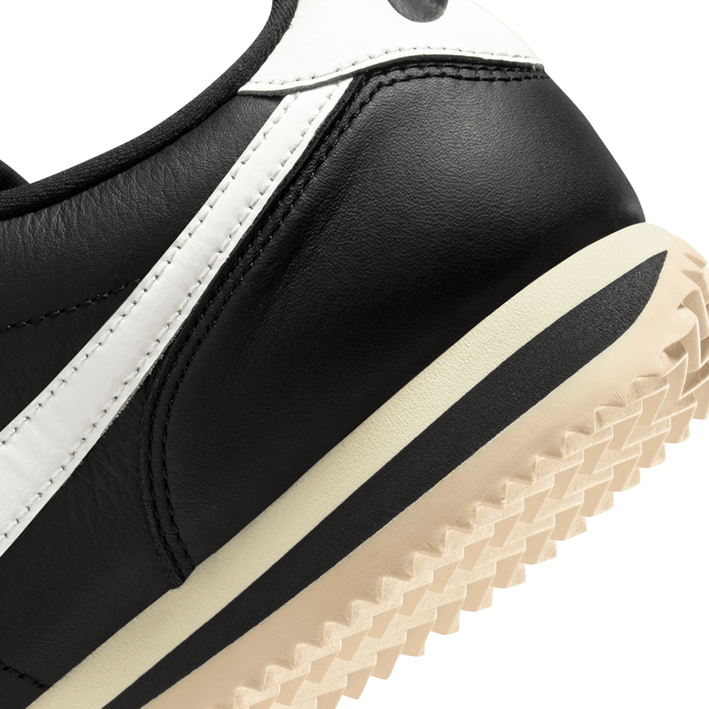 Cortez 23 Premium (W)