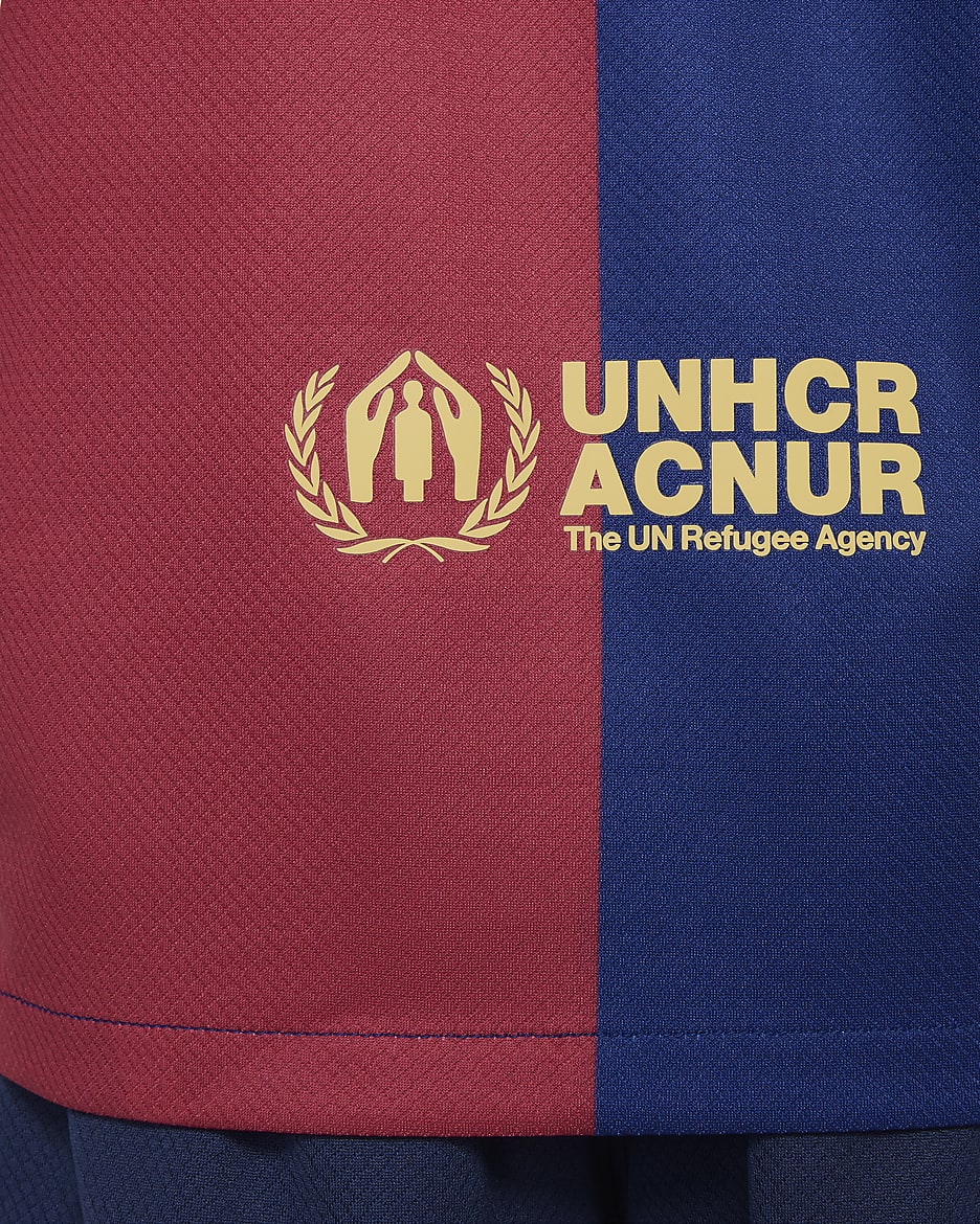 F.C. Barcelona 2024/25 Stadium Home
Younger Kids' Nike Football Replica 3-Piece Kit