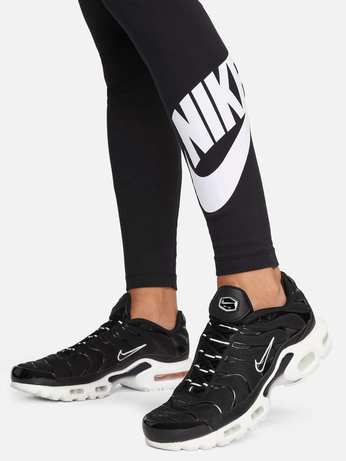 Nike Womens Sportswear Classics High-Waisted Graphic Black Leggings