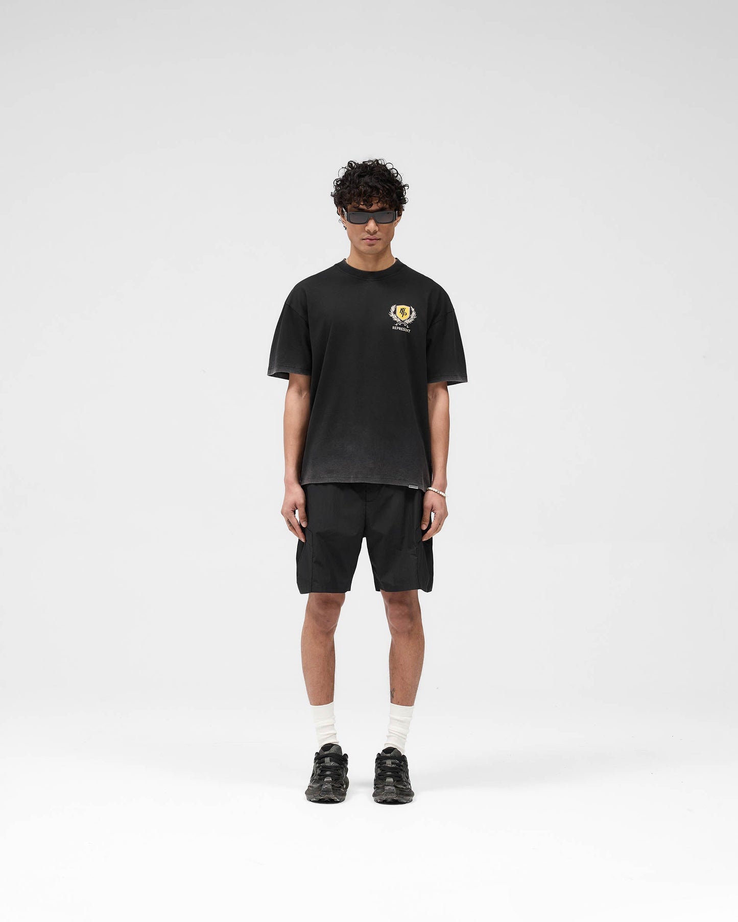Crest T-Shirt - Vintage Black