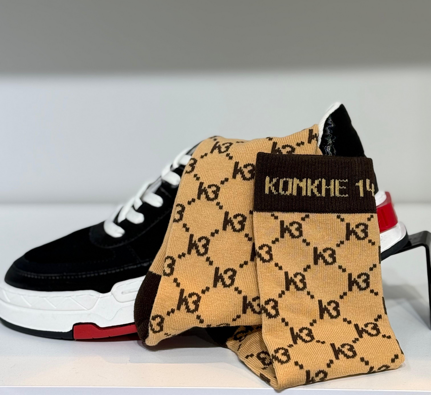 Konkhe 14 unisex socks- Brown