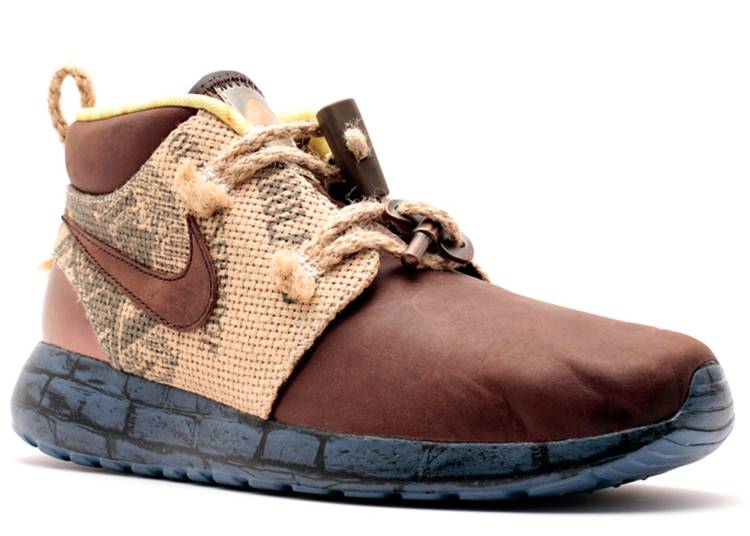 NIKE ROSHE RUN TROLLSTRIKE GS 'BOXTROLLS'