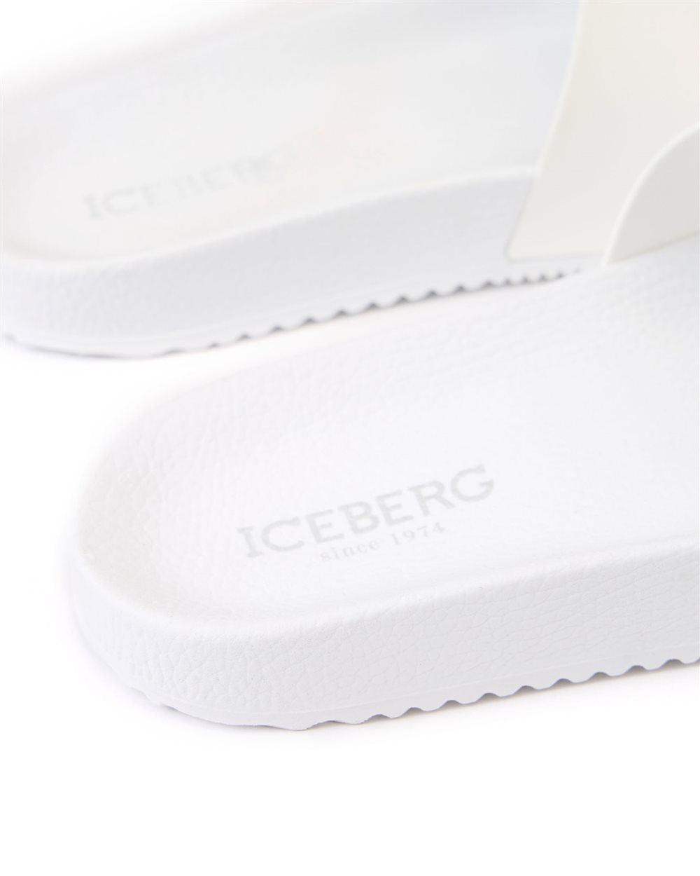 Iceberg White Slides Comfort Timeless