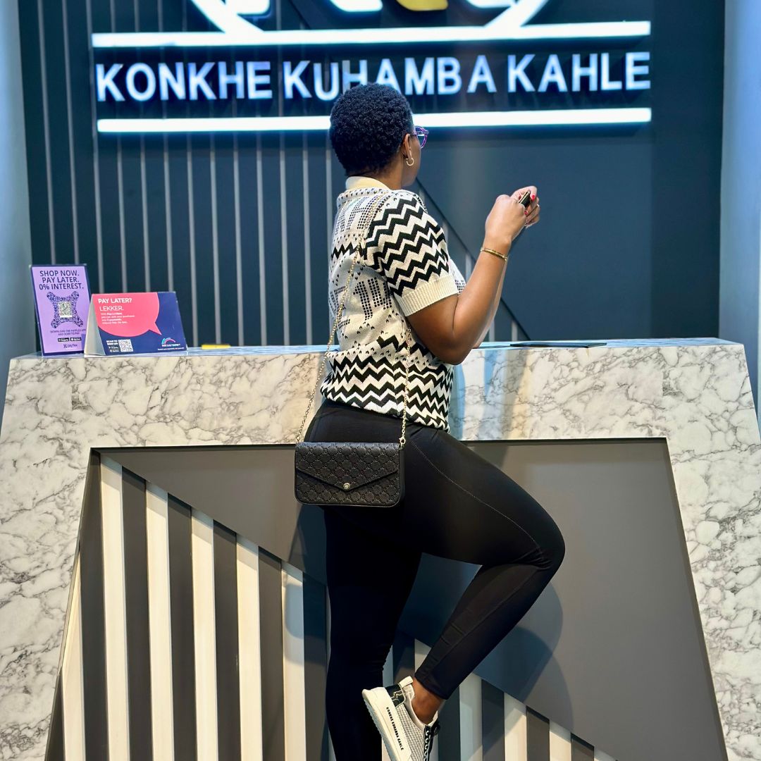 Konkhe 14 Knitted off-white Unisex Golfers