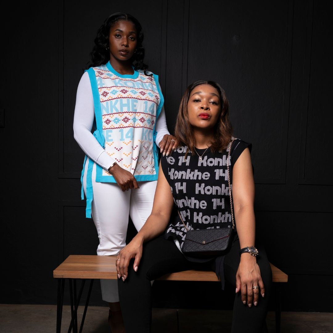 Konkhe 14 Bib vest knitted Black Colour