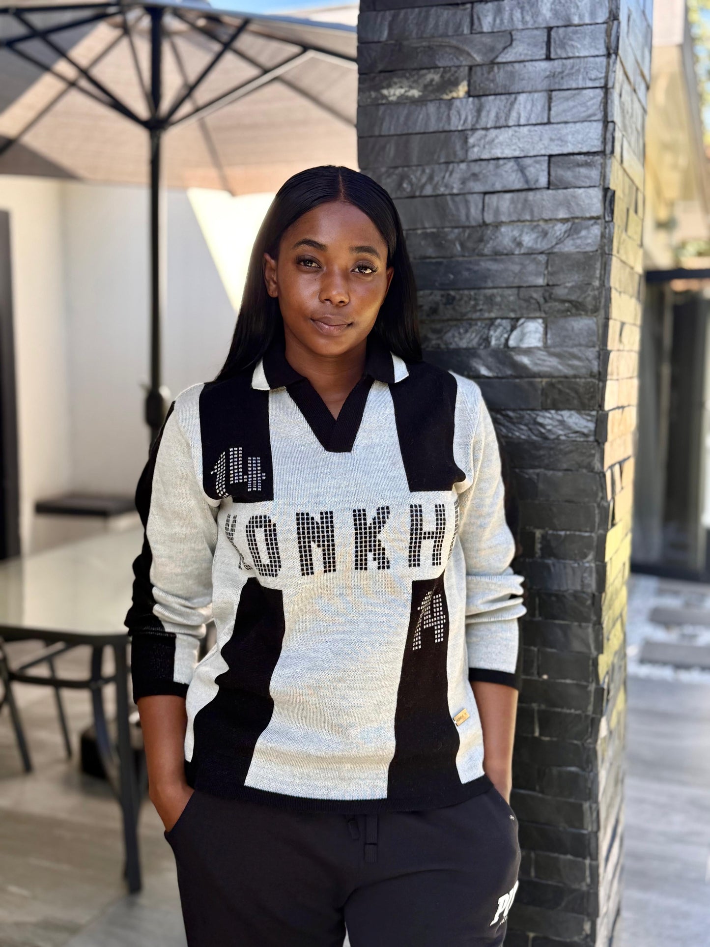 Konkhe 14 Unisex Long-sleeves V-neck