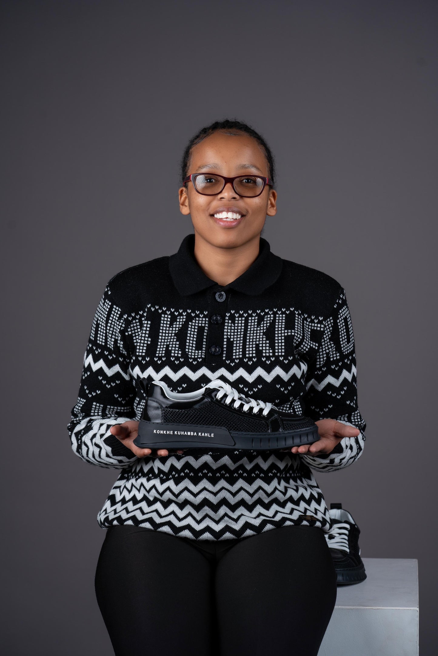 Konkhe 14 unisex Net Mesh Sneakers- Black on Black