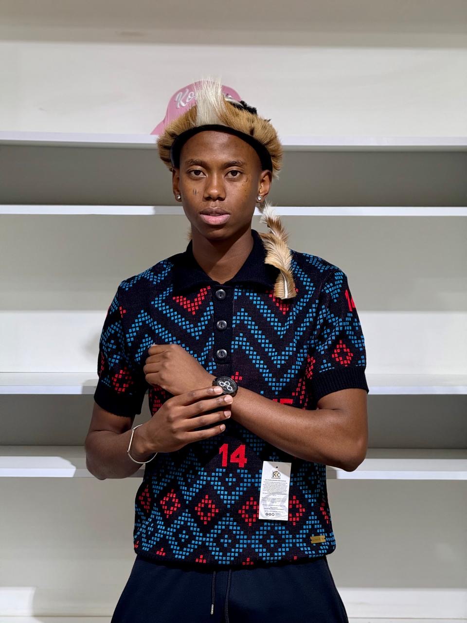 Konkhe 14 Ultra Blue & Red Unisex Golfer T-shirts