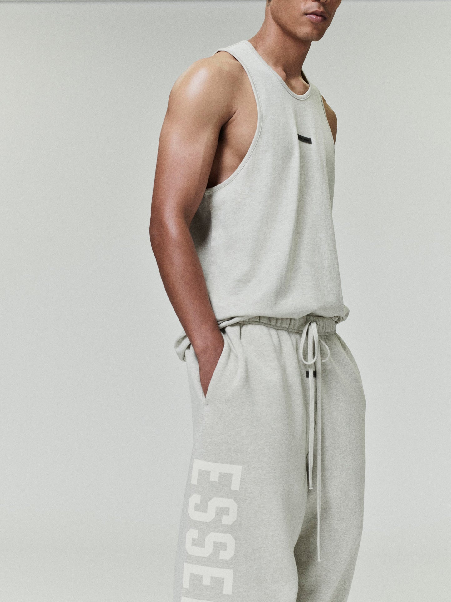 Lightweight Essential Tank