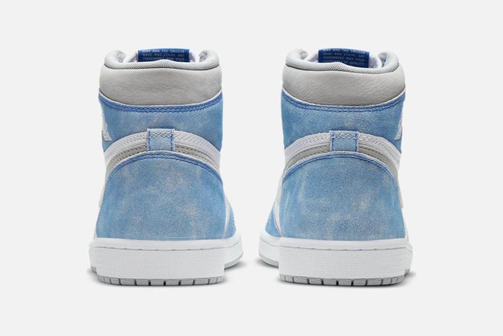 Nike Air Jordan 1 High Hyper Royale (Unisex)