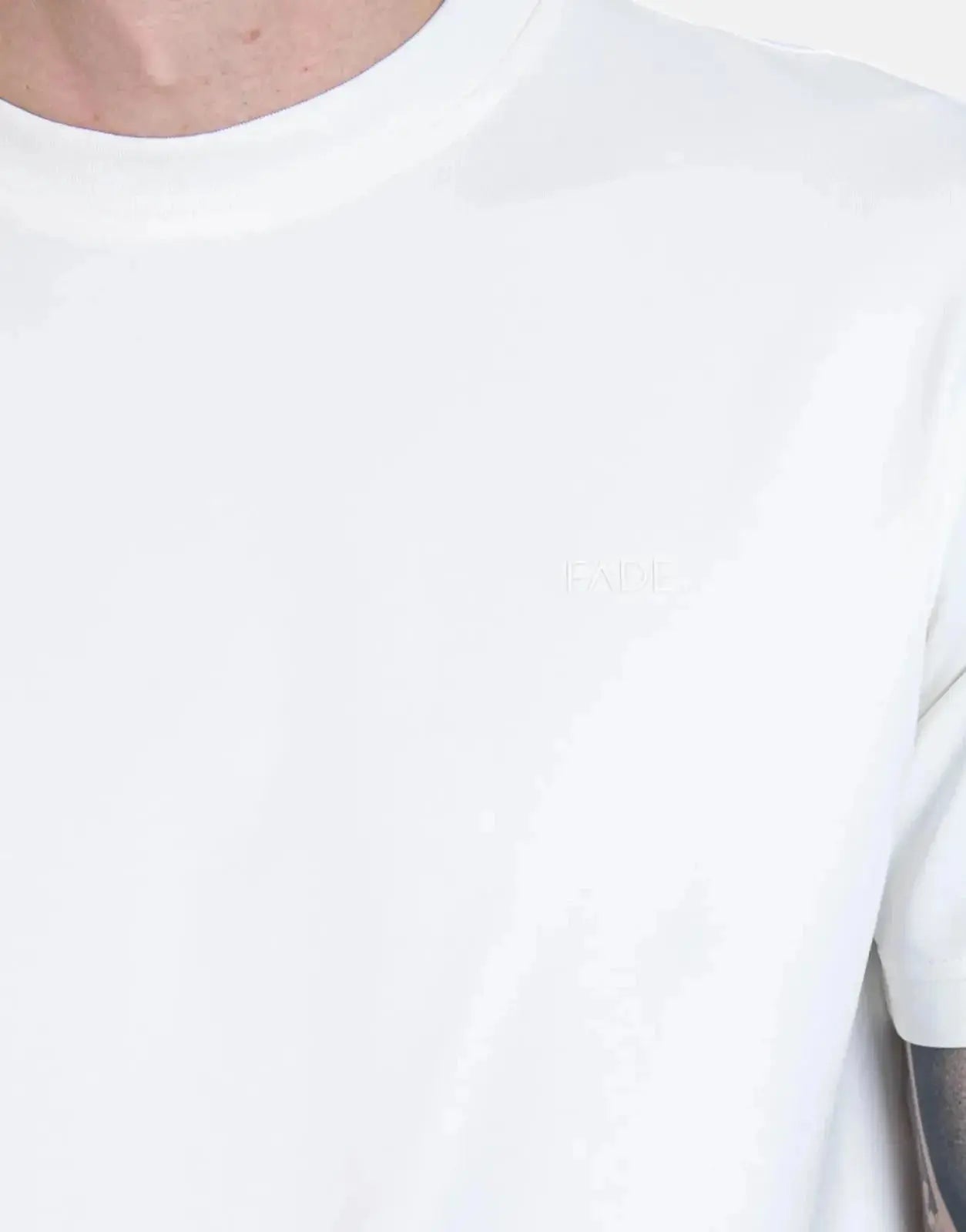 Fade Essential Slim White T-Shirt
