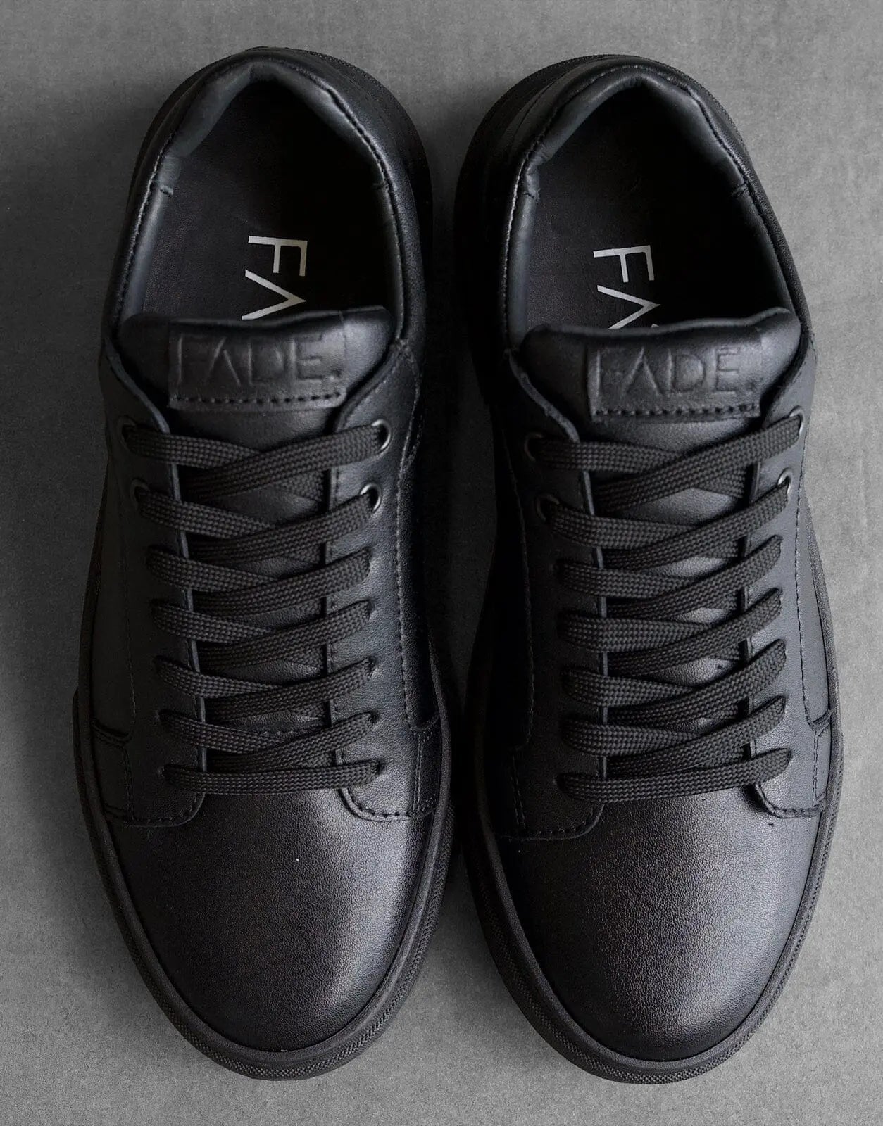 Fade Iconic II Black Sneaker