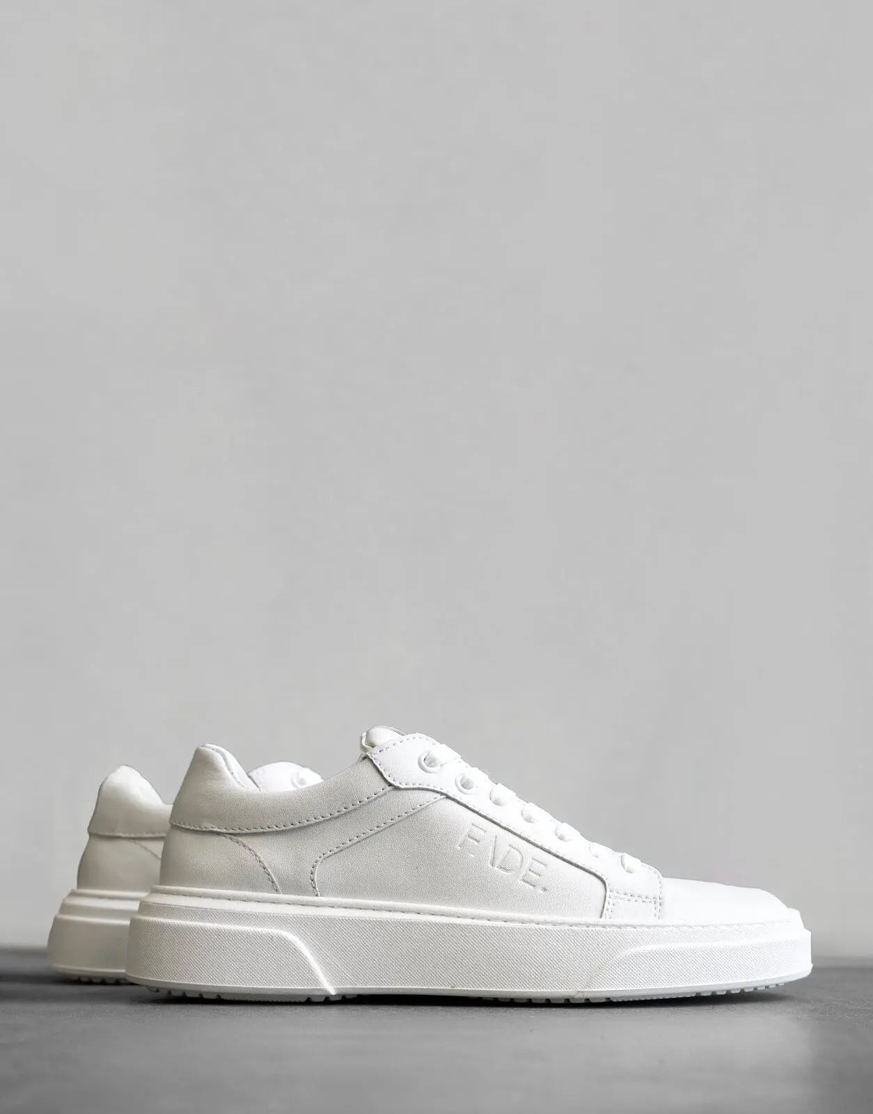 Fade Iconic II White Sneaker