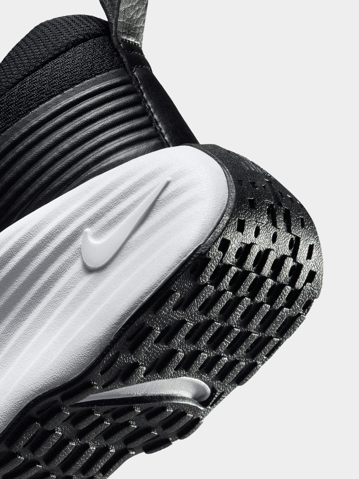 Nike Womens Promina Black/White Running Shoes