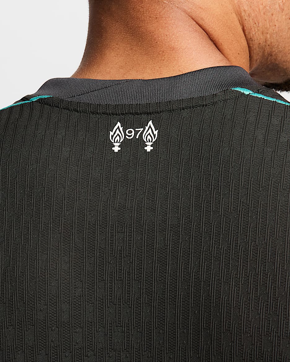 Liverpool F.C. 2024/25 Match Away
Men's Nike Dri-FIT ADV Football Authentic Shirt