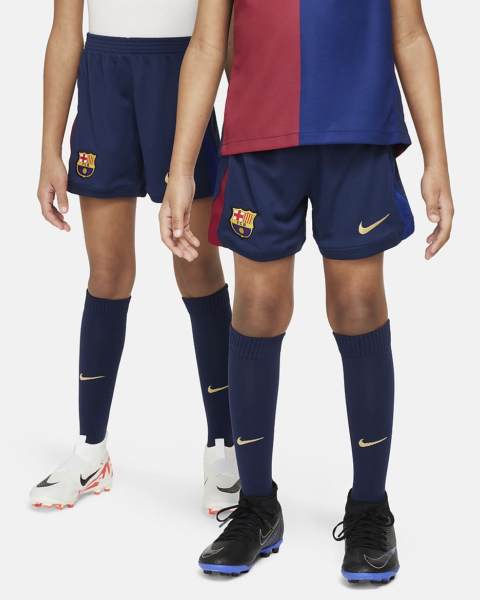 F.C. Barcelona 2024/25 Stadium Home
Younger Kids' Nike Football Replica 3-Piece Kit